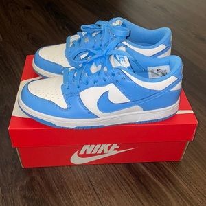 Nike Dunk Low UNC